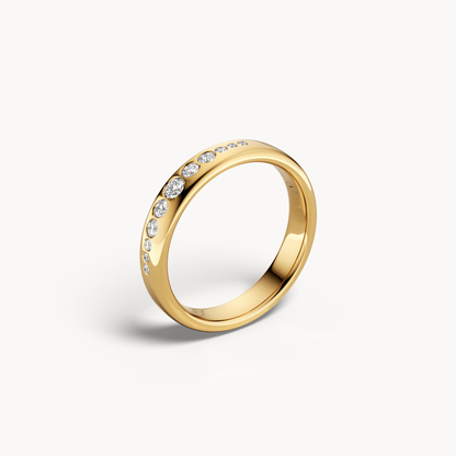 Graduated Brilliant Wedding Band