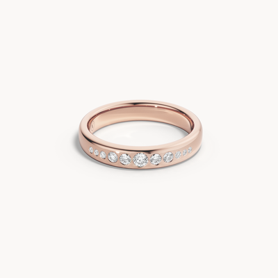 Graduated Brilliant Wedding Band