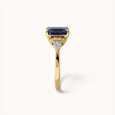 Ava Ring