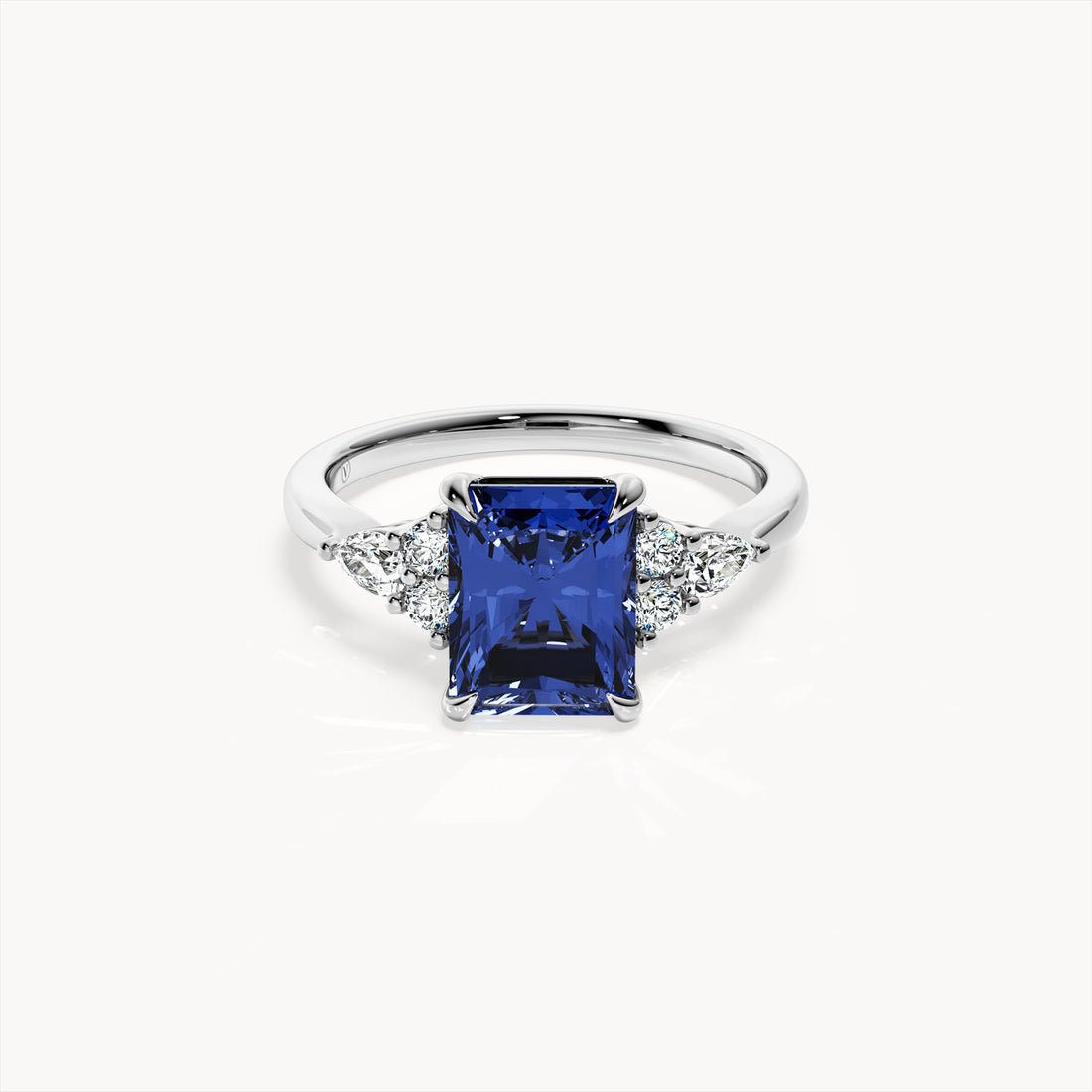 Ava Ring