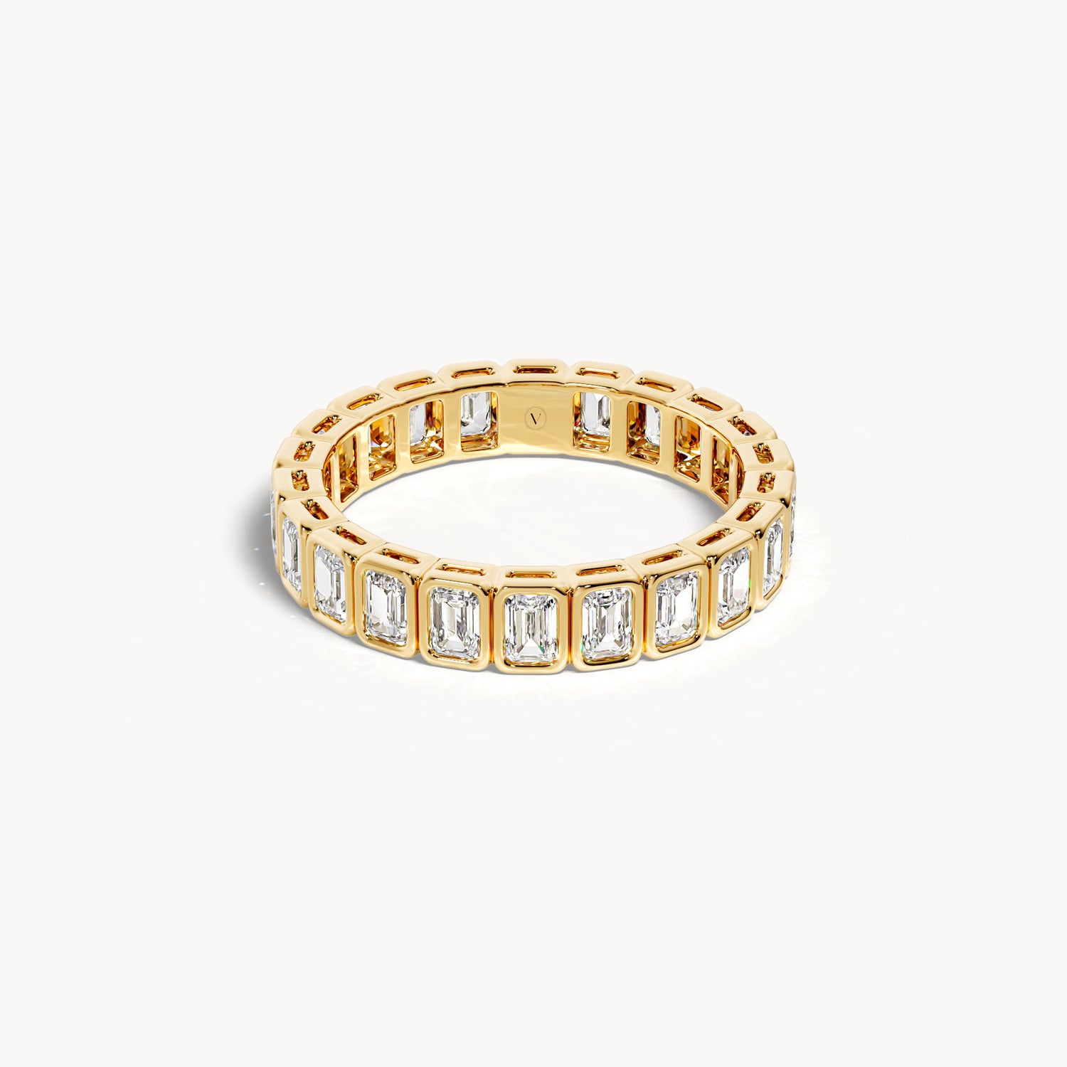 Bezel Memory Ring Emerald