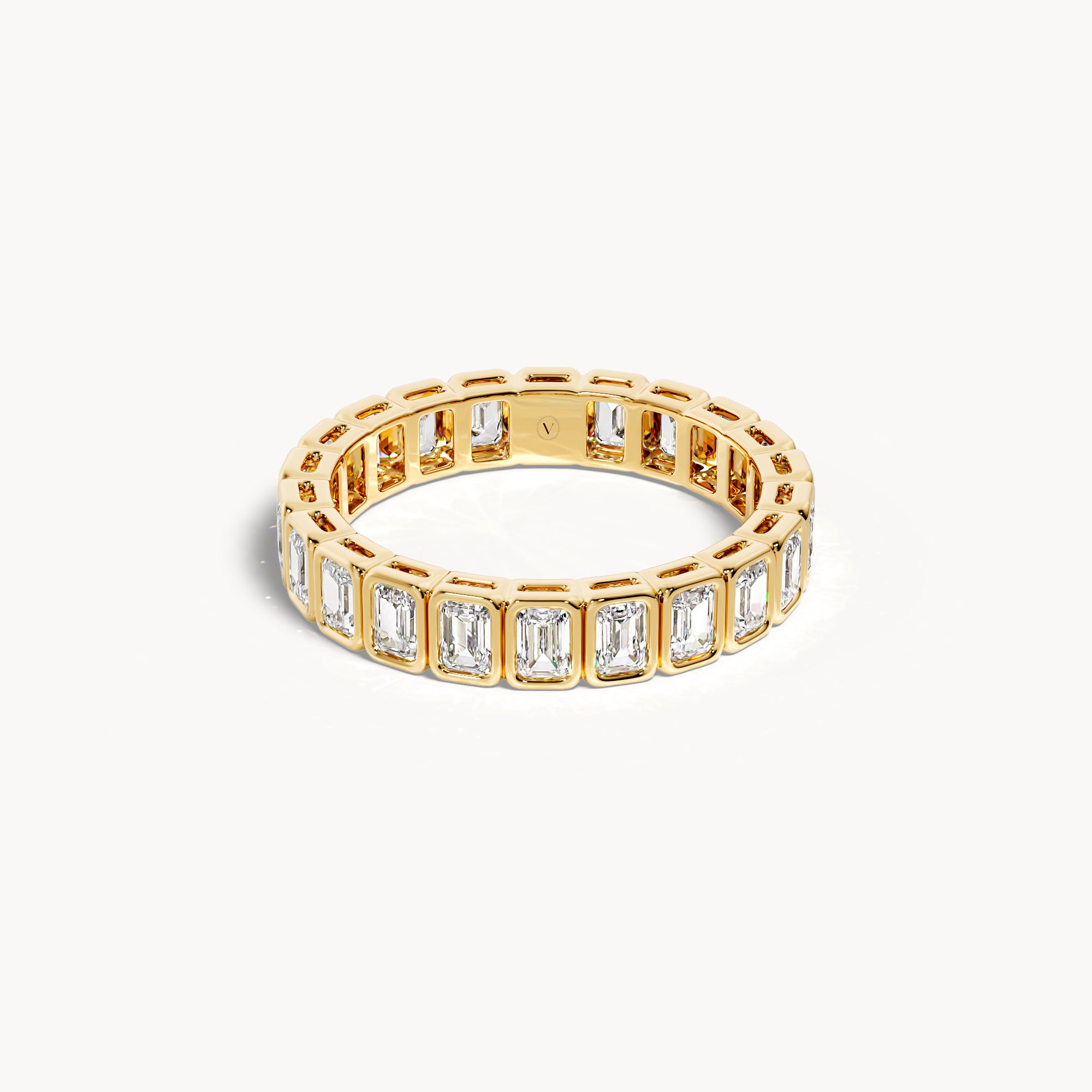 Bezel Memory Ring Emerald