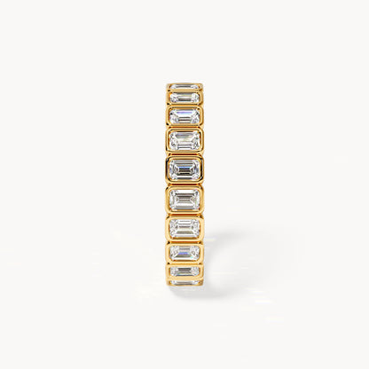 Bezel Memory Ring Emerald