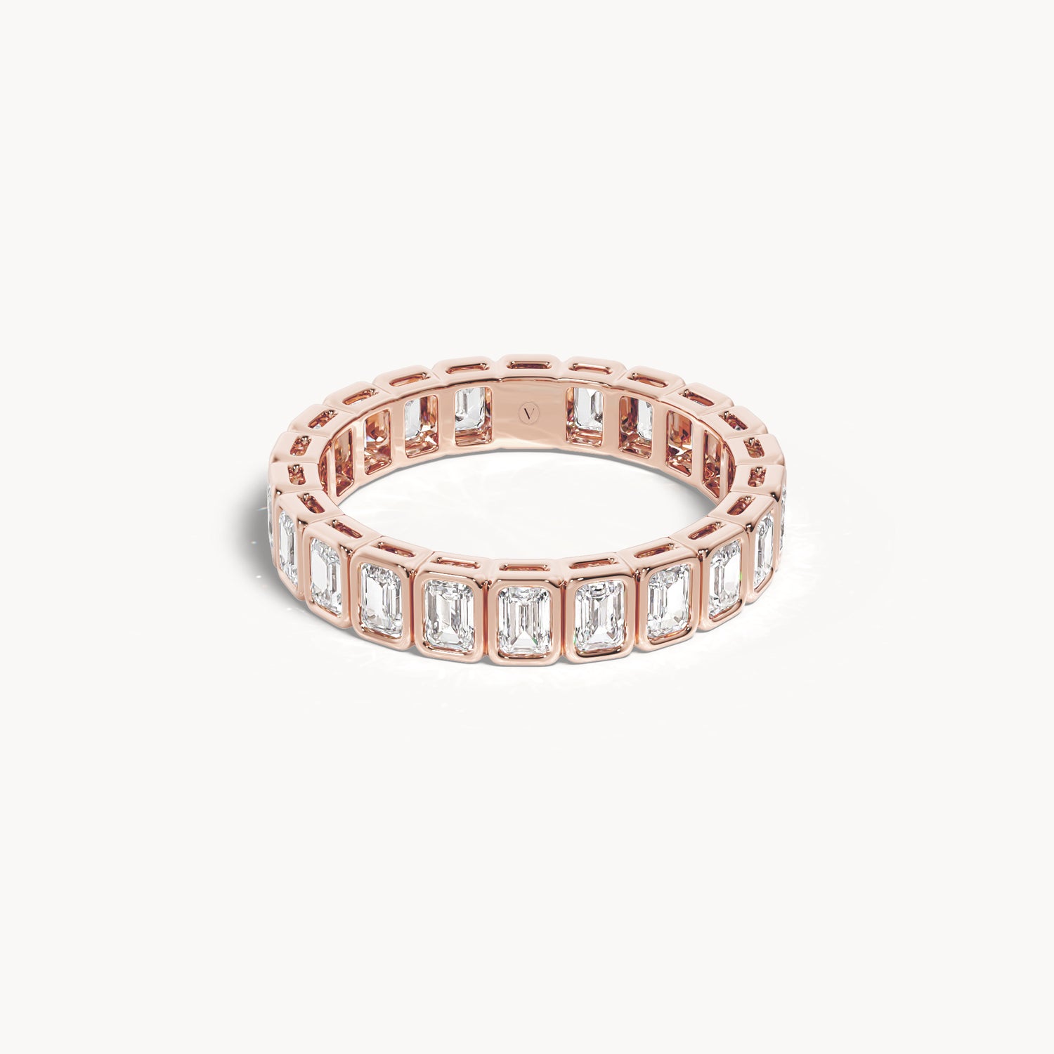 Bezel Memory Ring Emerald