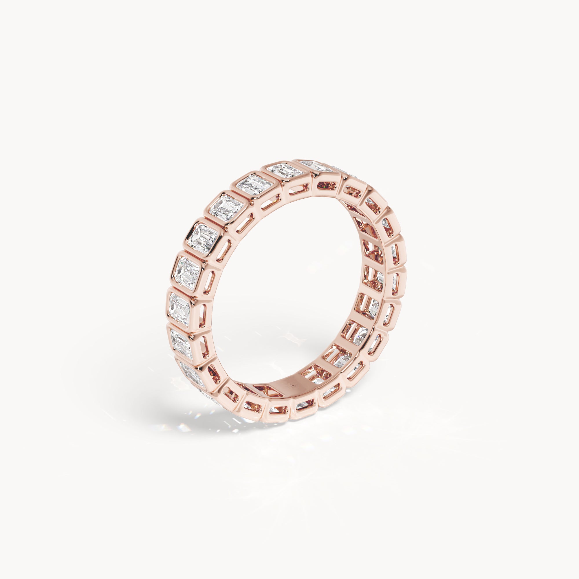 Bezel Memory Ring Emerald