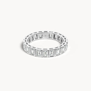 Bezel Memory Ring Emerald