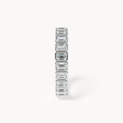 Bezel Memory Ring Emerald