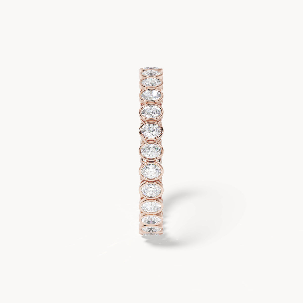 Bezel Memory Ring Oval 0,72ct.