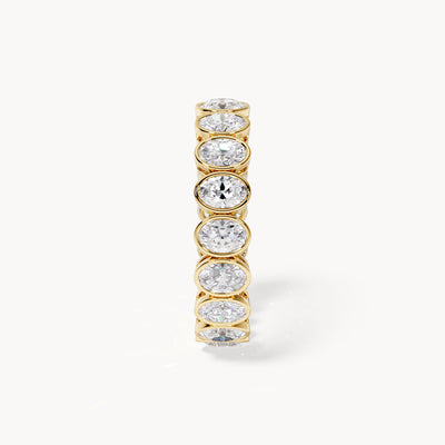 Bezel Memory Ring Oval 2,4ct.