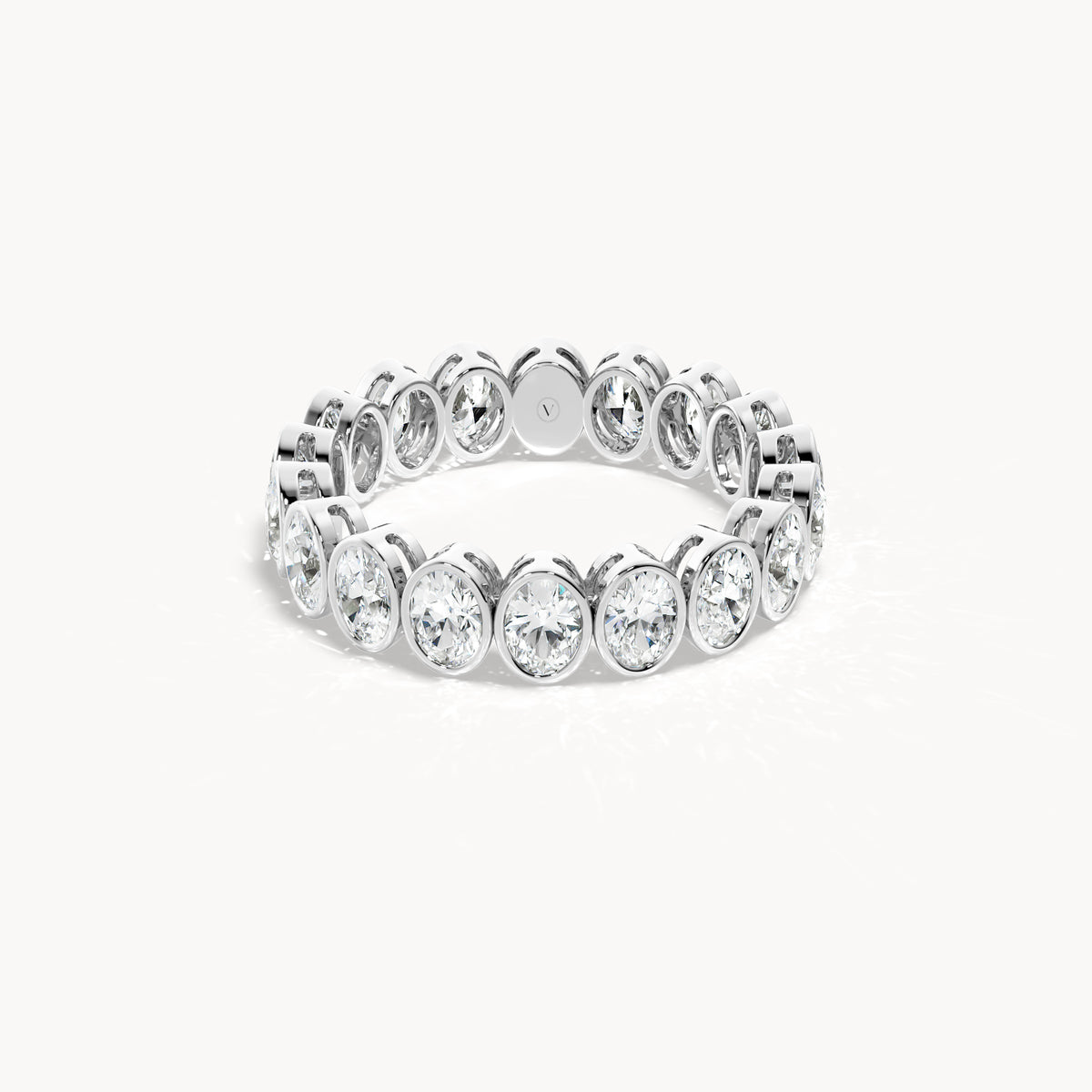 Bezel Memory Ring Oval 2,43ct.