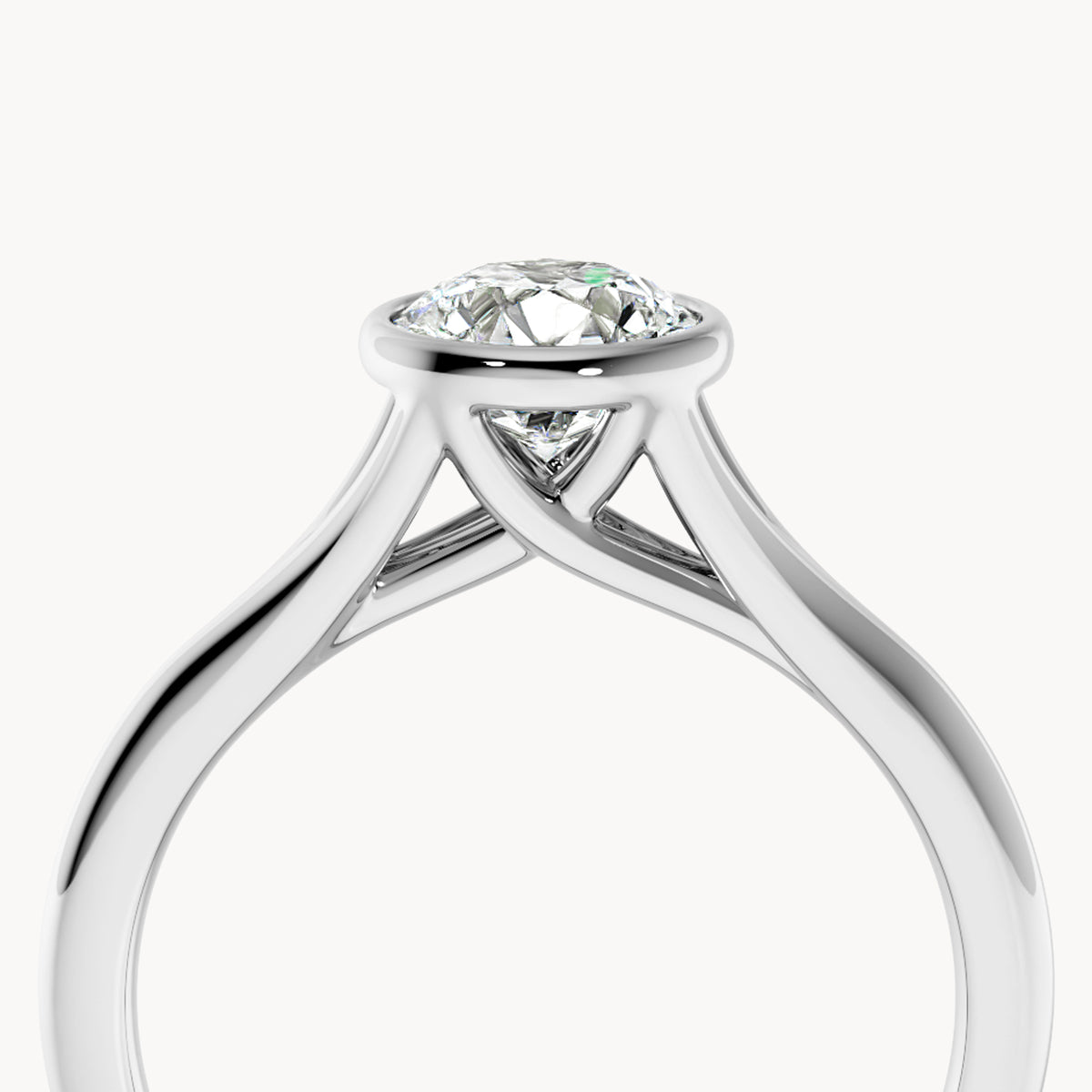 Bezel Verlobungsring Rund