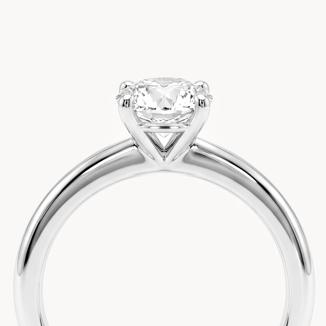 Solitaire Verlobungsring 1,12ct. in 18kt. Weißgold, am Finger getragen