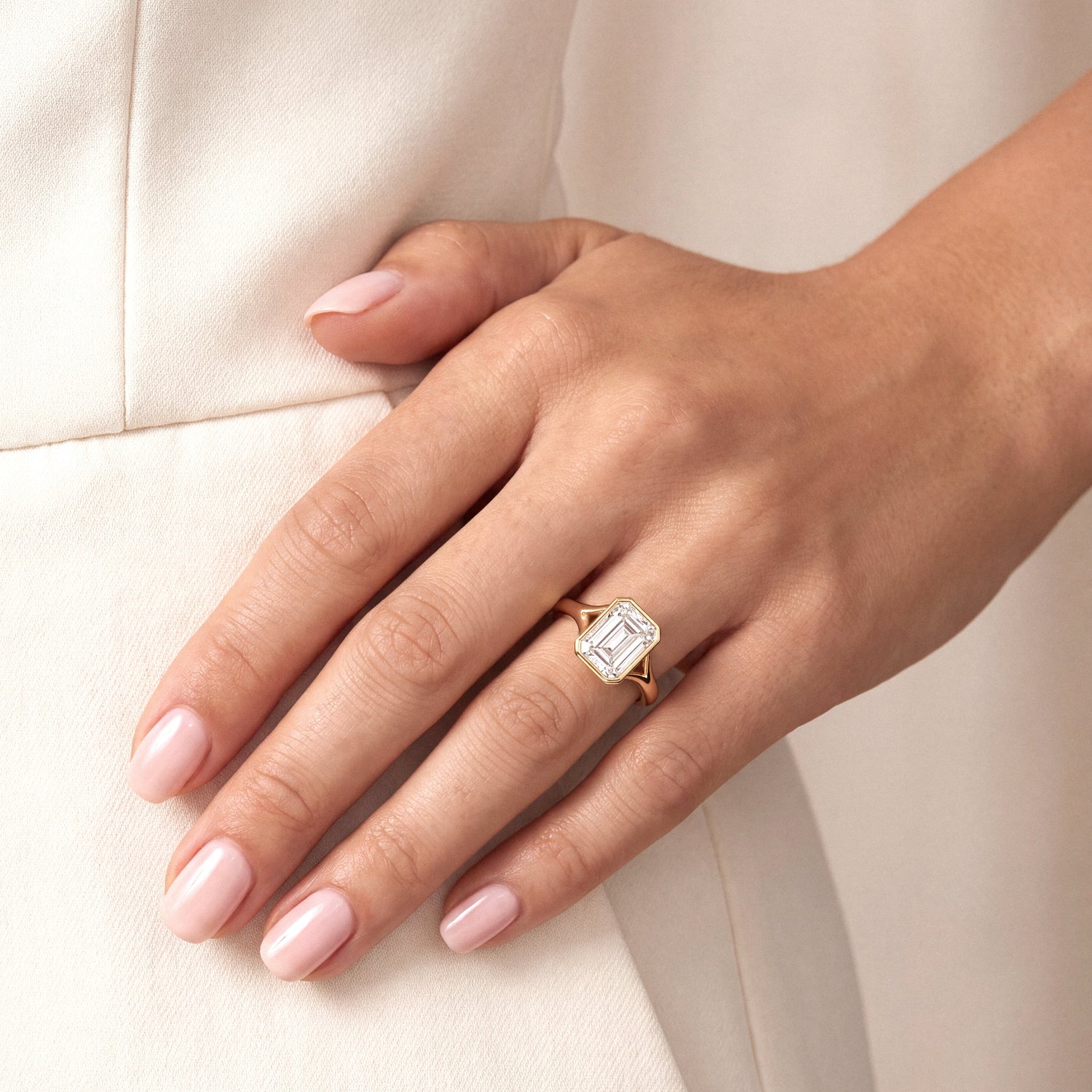 Bezel Verlobungsring Emerald